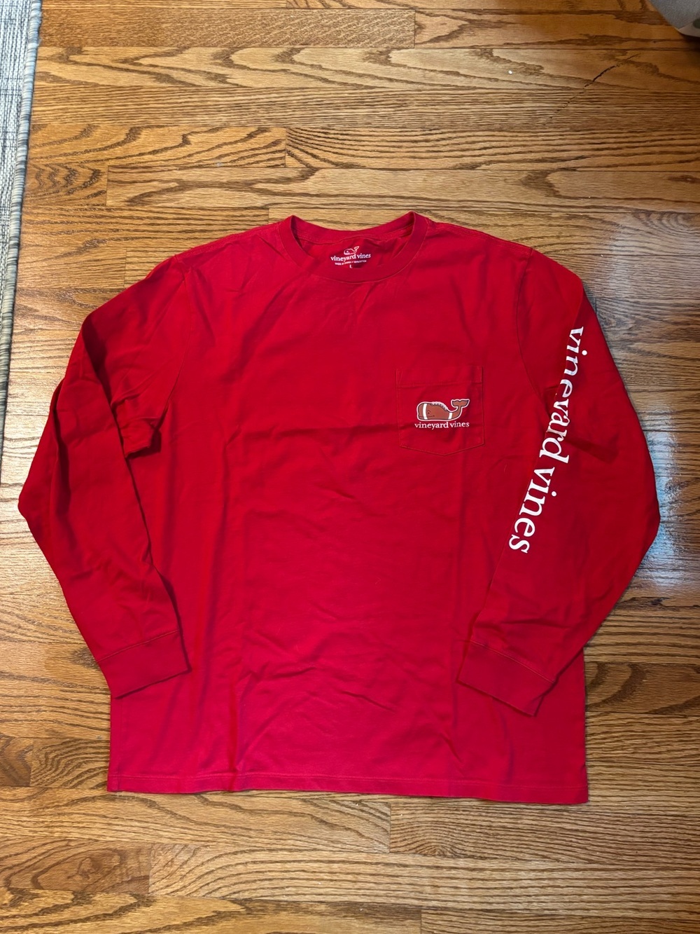 Vineyard Vines Football Whale Long Sleeve Pocket T-Shirt Red Size L